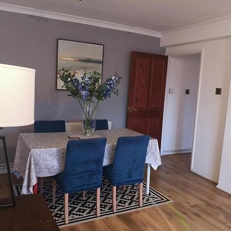 2 Bed Flat, Bounds Green, Piccadilly Line, London N11 Buitenkant foto