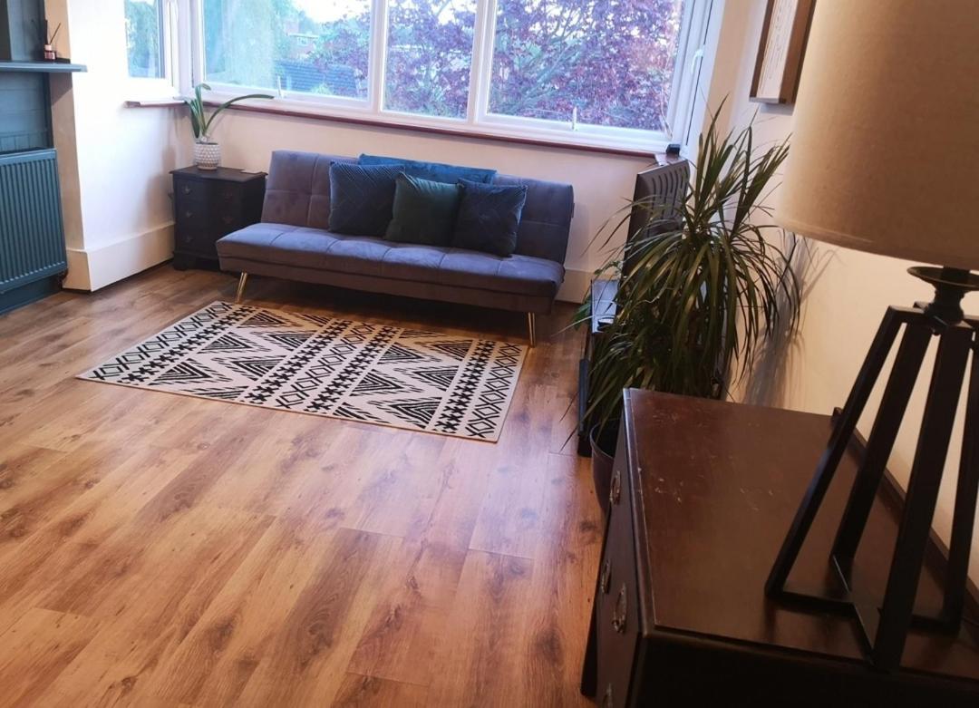 2 Bed Flat, Bounds Green, Piccadilly Line, London N11 Buitenkant foto